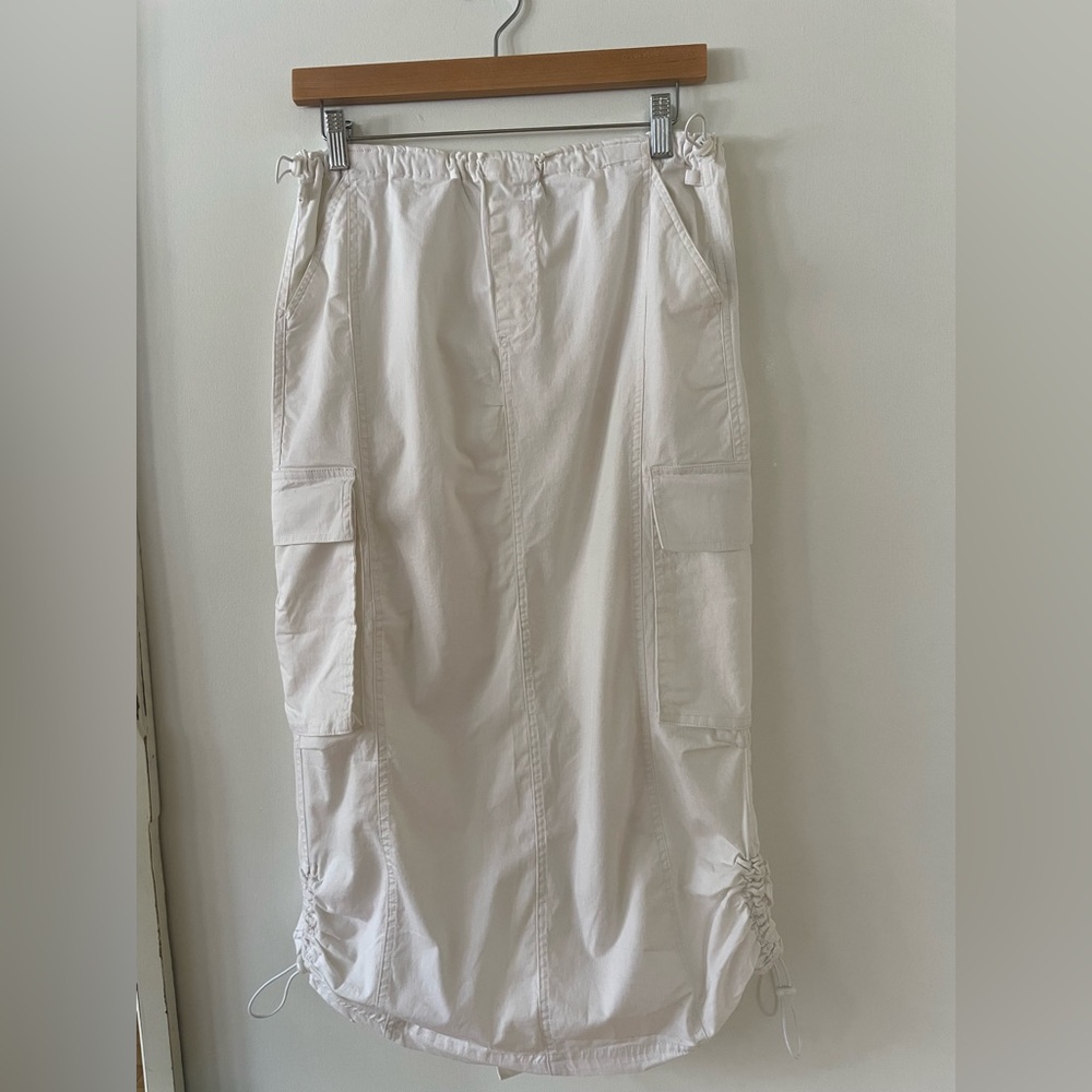 Casual White Cargo Midi Skirt